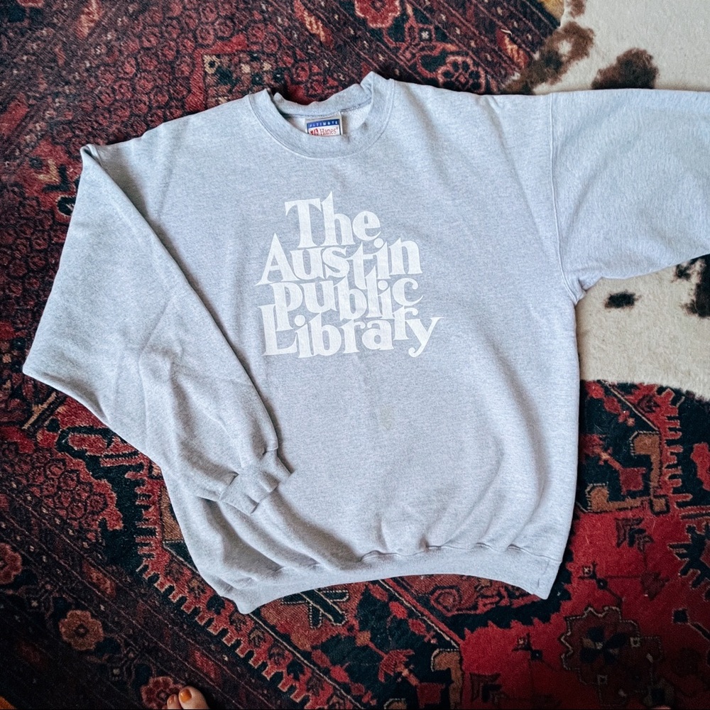 Austin Public Library sweatshirt (Men’s L)